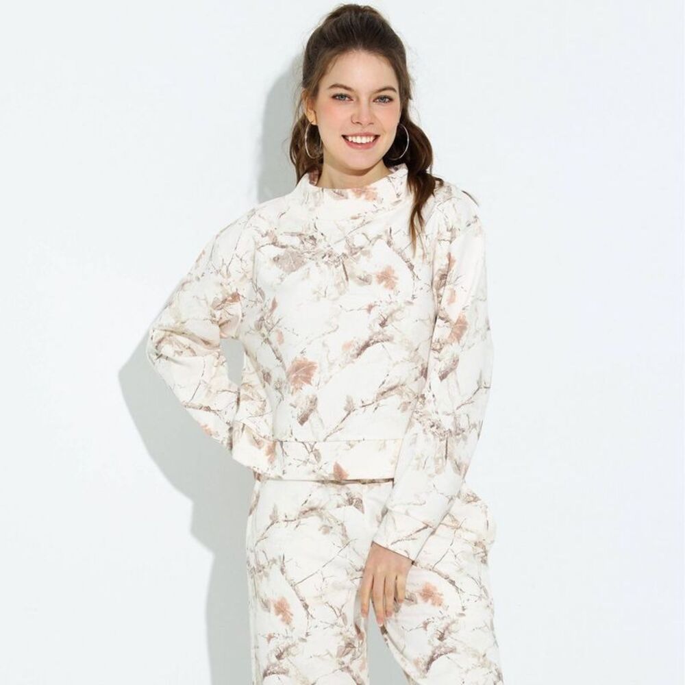 Women's Sweatshirt - Wild Fable Cream Twig Haze XS